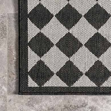 nuLOOM Myka Checkered Indoor / Outdoor Area Rug