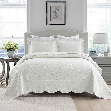 Marcielo 3 Piece 100% Cotton Elegantly Embroidered Oversized Lightweight Quilt Set