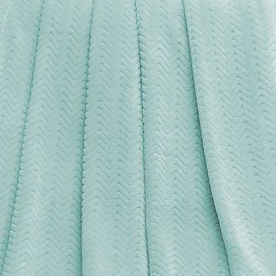Harper Lane Plush Heaven Chevron Throw Blanket