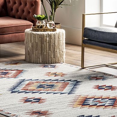nuLOOM Nina Aztec Area Rug