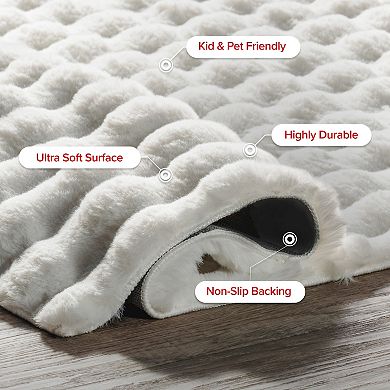 nuLOOM Jeni Solid Faux Rabbit Machine Washable Area Rug