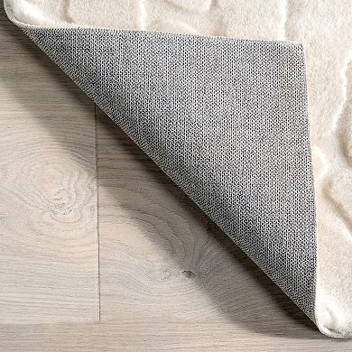 nuLOOM Leni Plush Cloud Geometric Machine Washable Area Rug