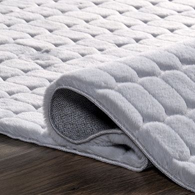 nuLOOM Nia Tile Faux-Fur Rabbit Machine Washable Area Rug