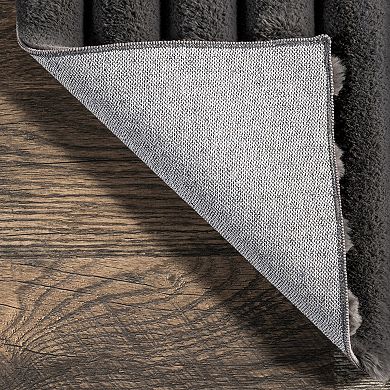 nuLOOM Kai Stripe Faux-Fur Rabbit Machine Washable Area Rug