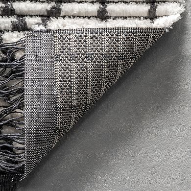 nuLOOM Tatiana Soft Shaggy Textured Modern Diamond Fringe Area Rug