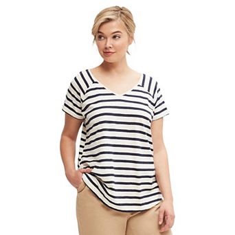 ellos Plus Size Rounded V-Neck Tee