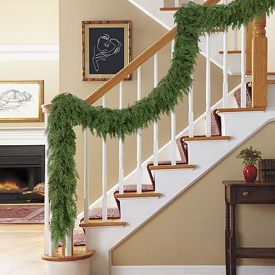 PULEO INTERNATIONAL 9-ft. Cascading Cedar Artificial Garland