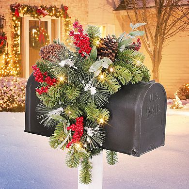 PULEO INTERNATIONAL Pre-Lit Artificial Mailbox Cover