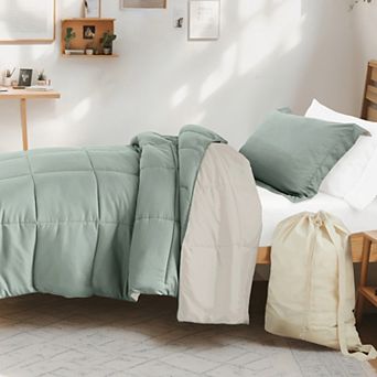 College Bundle, Reversible Comforter Set, Patterned Sheet Set, Pillows And Laundry Bag (Twin XL)