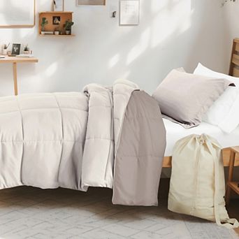 College Bundle, Reversible Comforter Set, Patterned Sheet Set, Pillows And Laundry Bag (Twin XL)