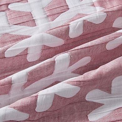 Madelinen Reversible Snowflake Matelassé Quilt Set with Shams