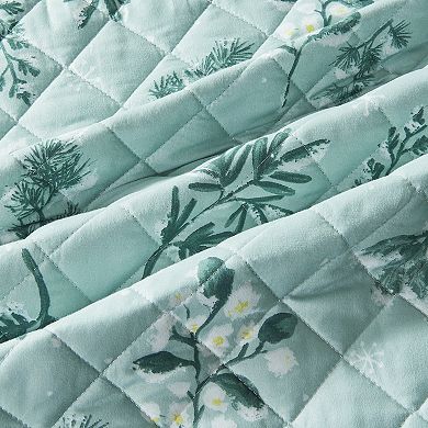 Madelinen Snowy Winter Printed Reversible Quilt Set with Shams