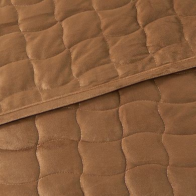 Madelinen Box-Stitched Velvet Quilt Set with Shams