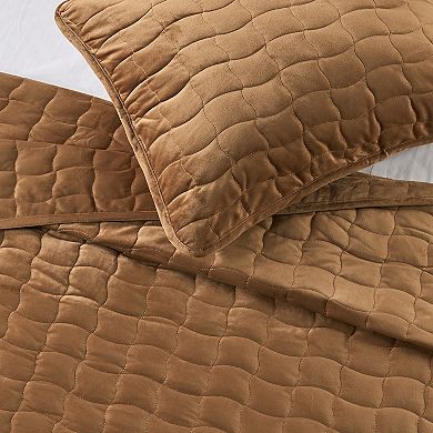 Madelinen Box-Stitched Velvet Quilt Set with Shams