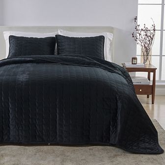 Madelinen Box-Stitched Velvet Quilt Set with Shams