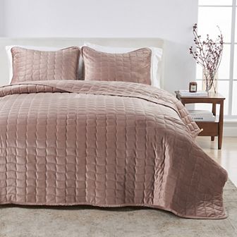 Madelinen Box-Stitched Velvet Quilt Set with Shams