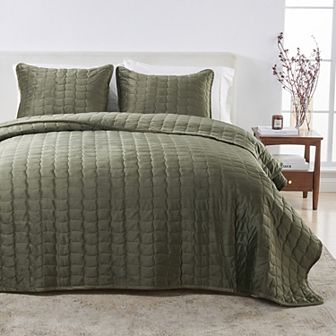 Madelinen Box-Stitched Velvet Quilt Set with Shams