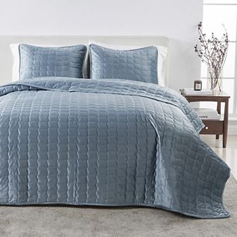 Madelinen Box-Stitched Velvet Quilt Set with Shams
