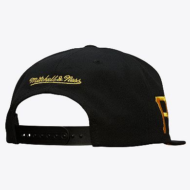 Men's Mitchell & Ness Black Pittsburgh Pirates Team Tagged Snapback Hat