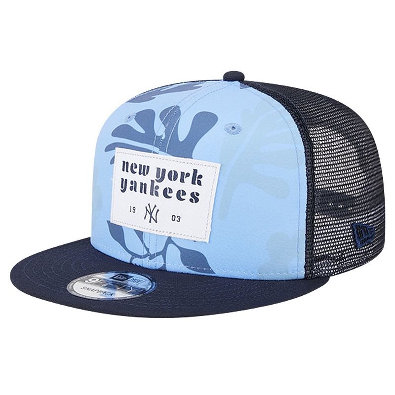Men's New Era Navy New York Yankees Bikini Bottom Trucker 9FIFTY Snapback Hat, Blue