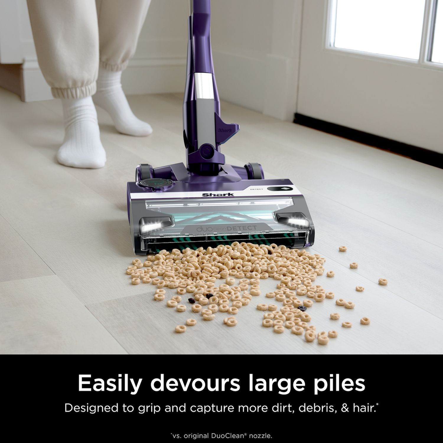 Shark POWERDETECT Ultra-Light Corded Stick Vacuum - Thumbnail 2