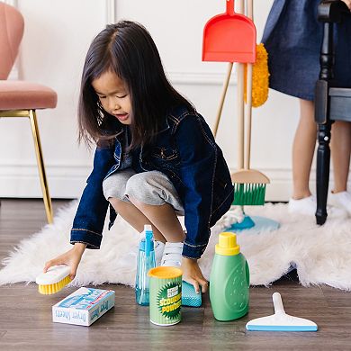 Melissa & Doug Deluxe Cleaning & Laundry Play Set