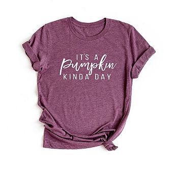 It's A Pumpkin Kinda Day Short Sleeve Graphic Tee