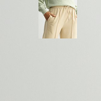 Juniors' SO® Contrast Piping Pull-On Trousers