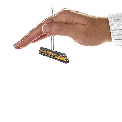 Lionel Trains Union Pacific Legacy SD70ACE Hallmark Keepsake Christmas Ornament