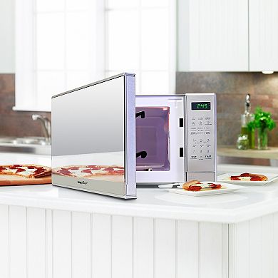 Total Chef 700-Watt Countertop Microwave Oven