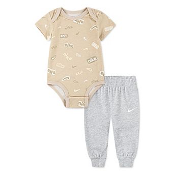 Baby Boys Nike All-Over Print Bodysuit & Pants 2 pc Set