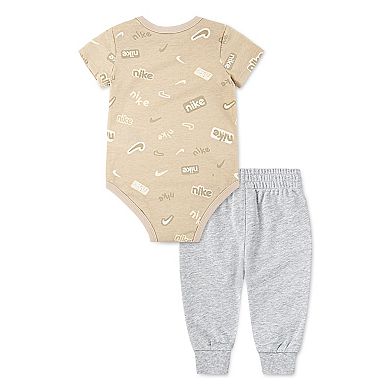 Baby Boys Nike All-Over Print Bodysuit & Pants 2-Piece Set