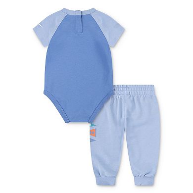 Baby Boys Nike Short Sleeve Bodysuit & Pants 2-Piece Set