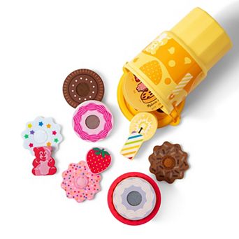 Melissa & Doug Play to Go Cake and Cookies Play Food Travel Toy in Cup with Fidget Toy Lid