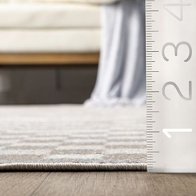 nuLOOM Nikita Faded Geometric Machine Washable Area Rug