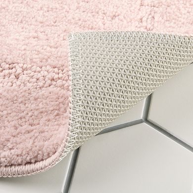 Town & Country Tufted Border Bath Mat