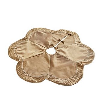 BrylaneHome Scallop Edge Border Christmas Tree Skirt