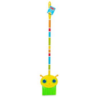 Melissa & Doug Sunny Patch Giddy Buggy Broom