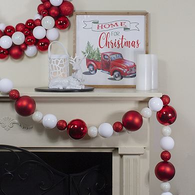 Northlight Shatterproof Ball 3-Finish Red & White Christmas Garland