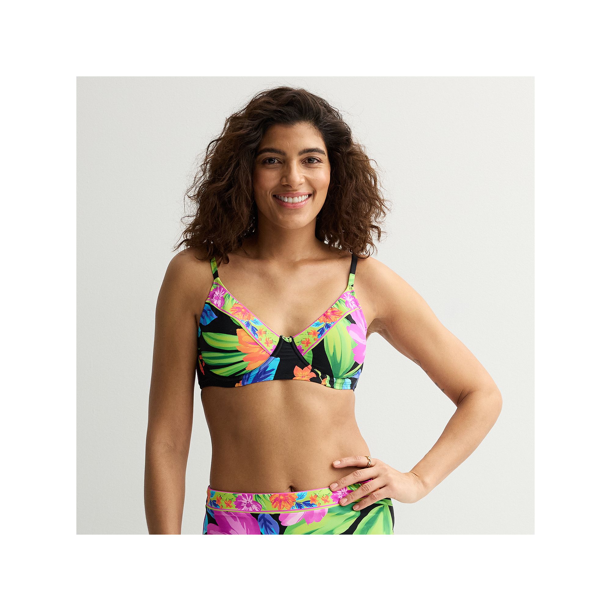 Womens Freshwater Underwire Seamed Bikini Top, Size: XS, Black Garden