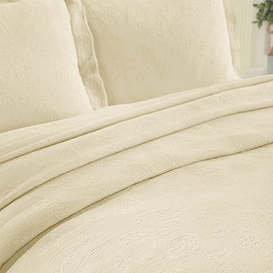 SUPERIOR Paisley Cotton All-Season Matelassé Bedspread Set with Shams