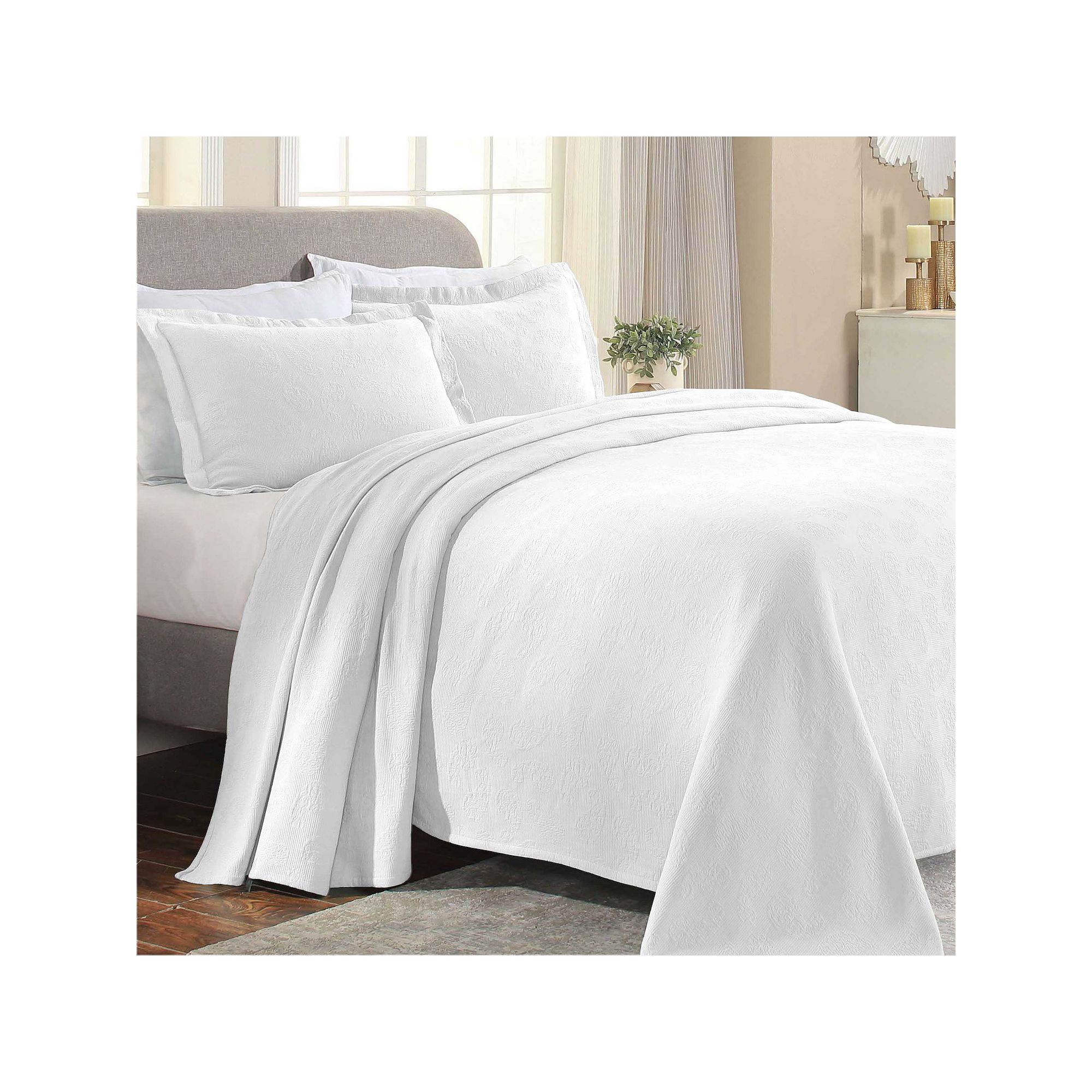 SUPERIOR Paisley Cotton All-Season Matelassé Bedspread Set with Shams, Whi
