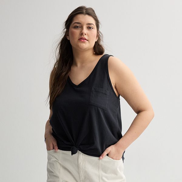 Juniors' Plus Size SO® Relaxed V-Neck Pocket Tank Top - Black Luxe (1X)