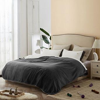 Allisandro Waterproof Sherpa Bed Blanket
