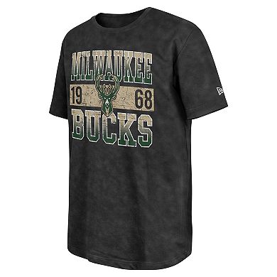 Men's New Era Black Milwaukee Bucks Enzyme Washed Oversized T-Shirt