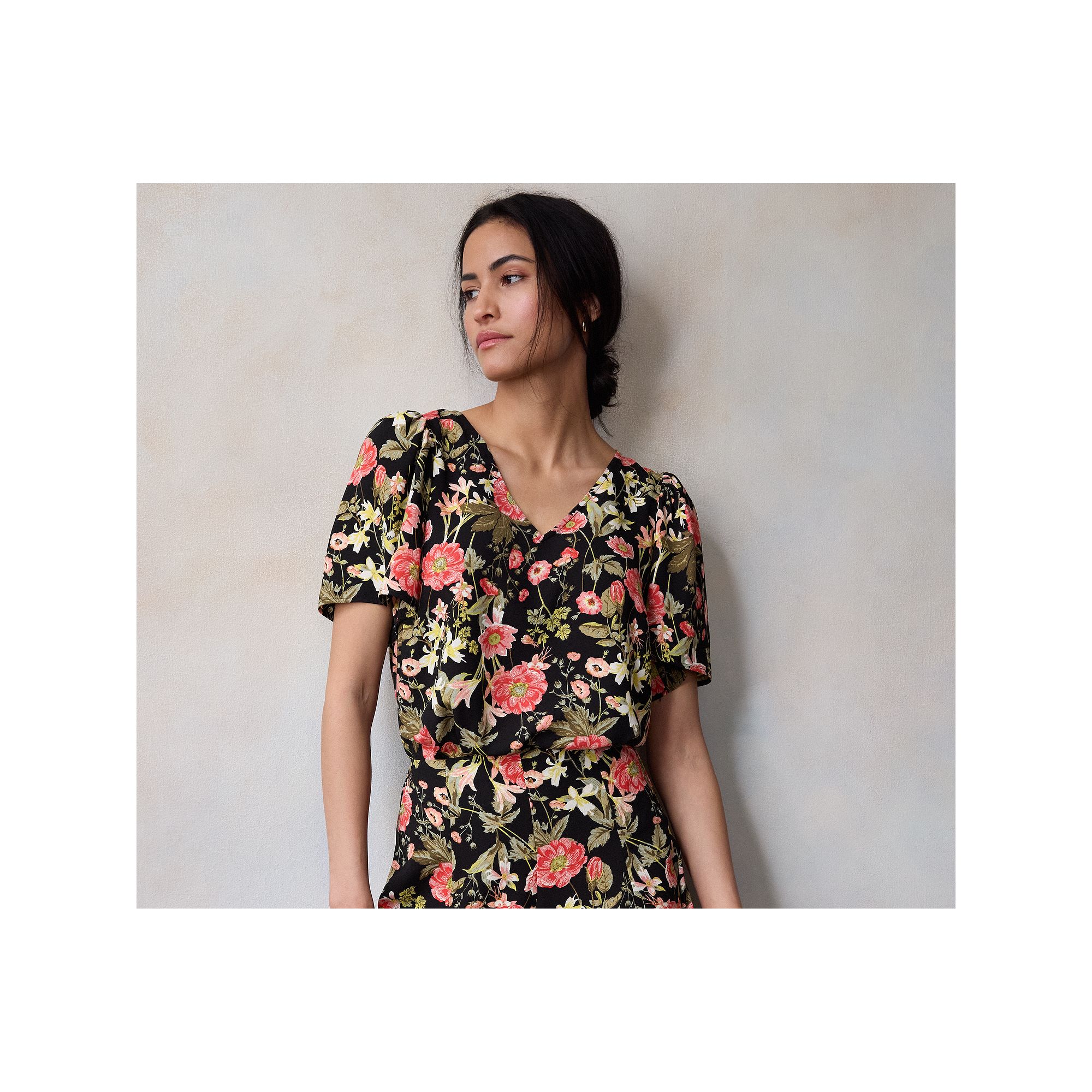 Womens LC Lauren Conrad Flutter Sleeve V-Neck Shirt, Size: XS, Black Bryn 