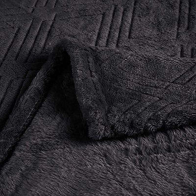 SUPERIOR Alaska Diamond Plush Fleece Ultra Soft Blanket