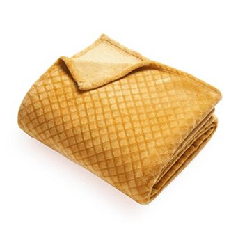 SUPERIOR Alaska Diamond Plush Fleece Ultra-Soft Blanket