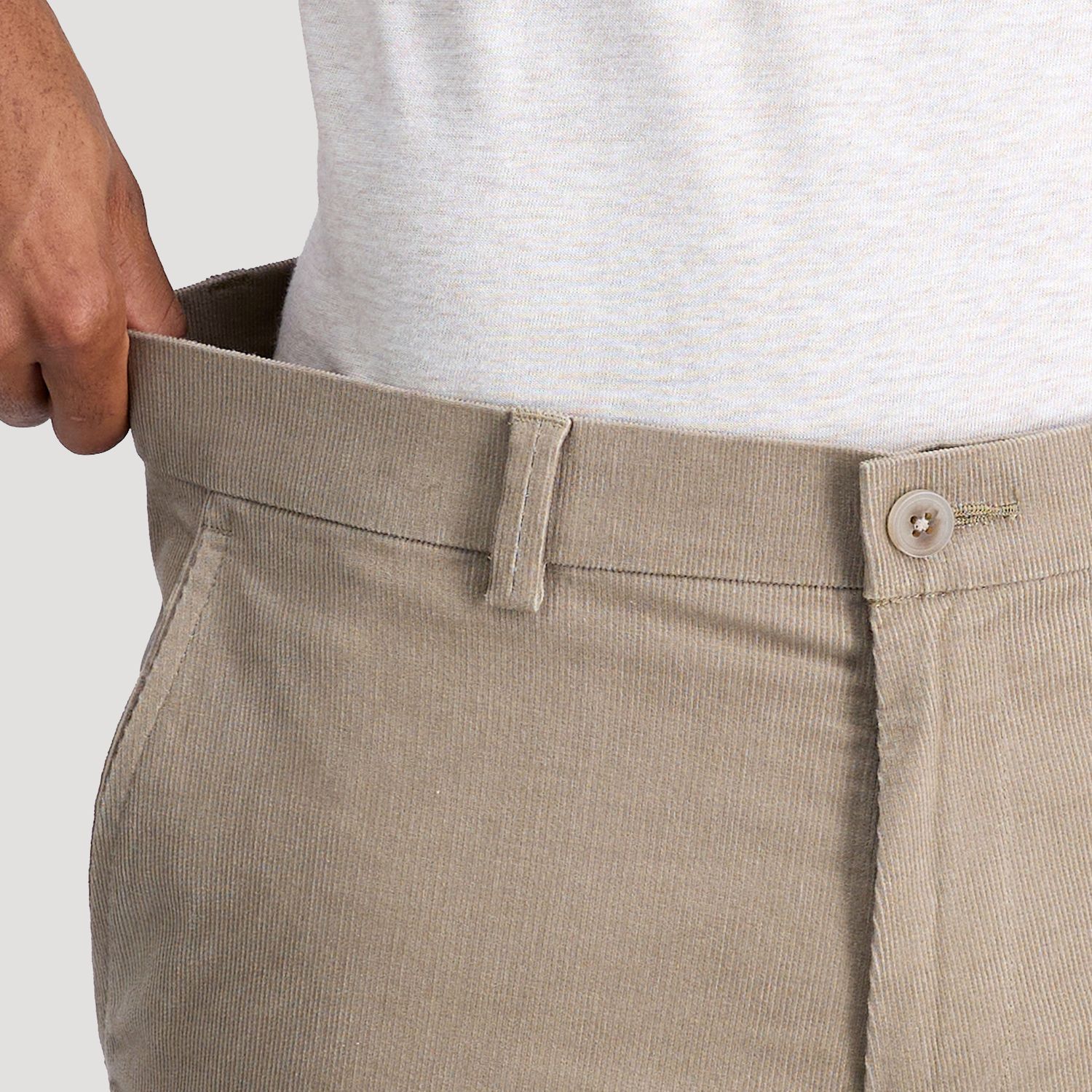 Haggar Corduroy, voor heren, uitbreidbare taille, klassieke en rechte pasvorm, platte voorbroek, casual, Bruin, 36W / 32L