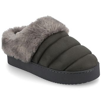 Journee Blair Women's Quilted Cushioned Clog Slippers